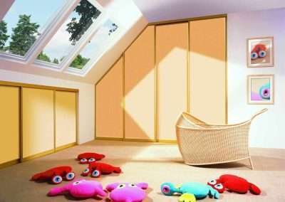 Tetőteres, tolóajtós beépített szekrények gyerekszobába