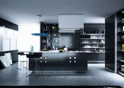 Fekete színű konyhai beépített szekrények
