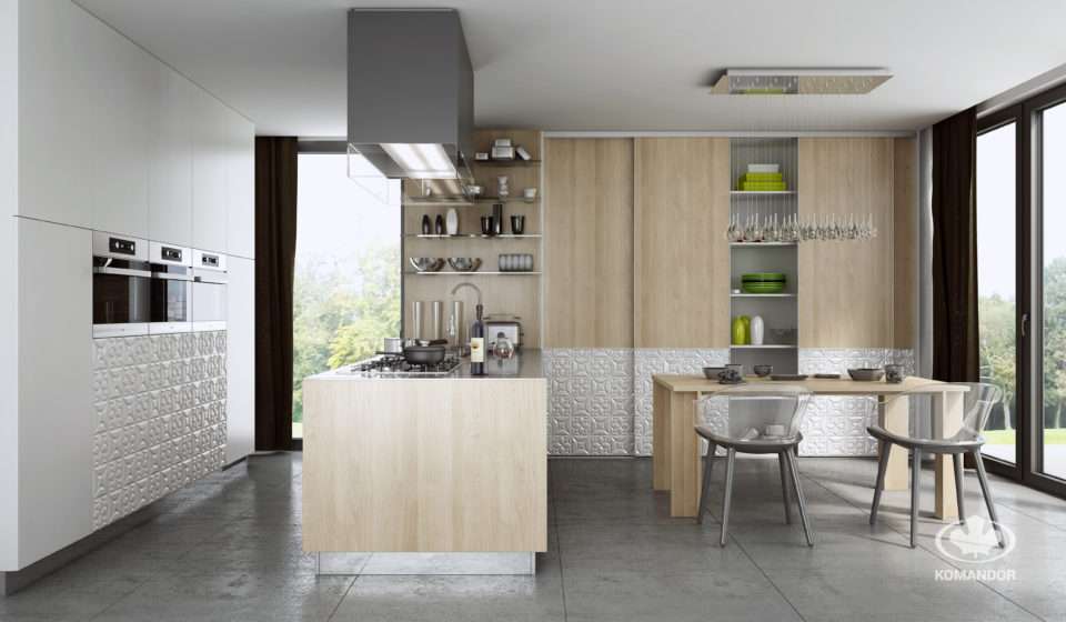 Főzés, mosogatás és ételkészítés a konyhaszigeten található modern konyhában